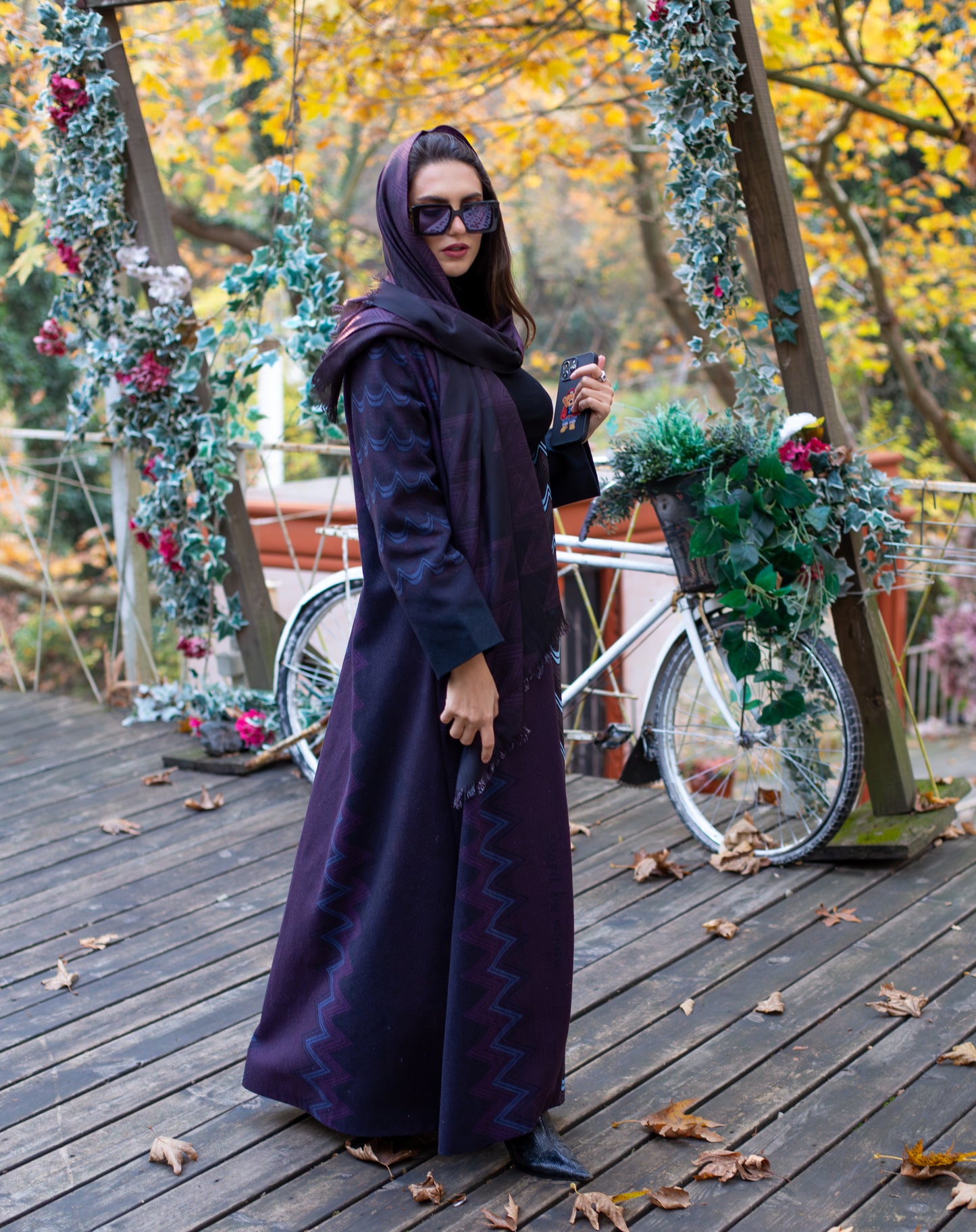 Elegant purple wool abaya with blue and purple printed lining