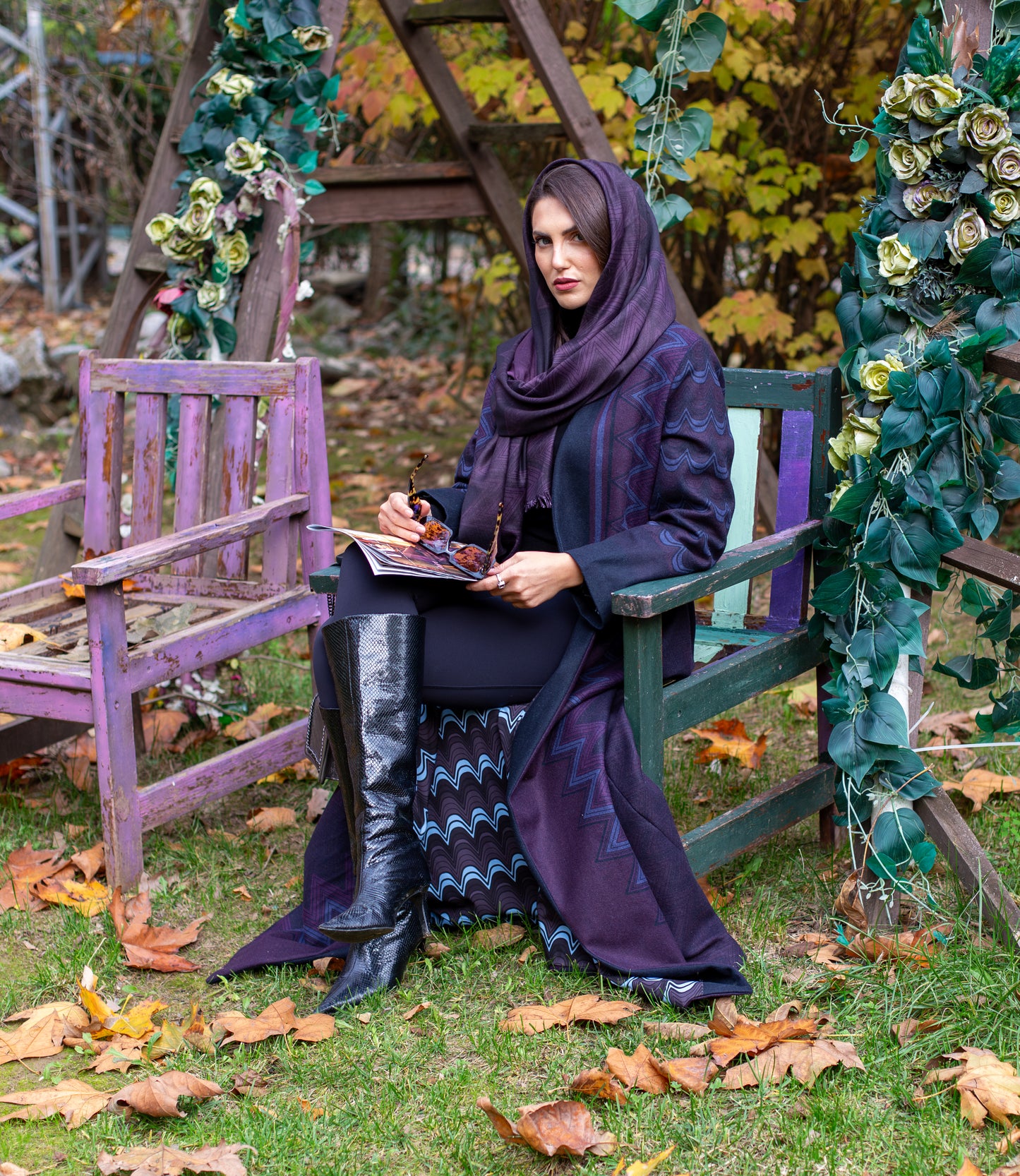 Elegant purple wool abaya with blue and purple printed lining